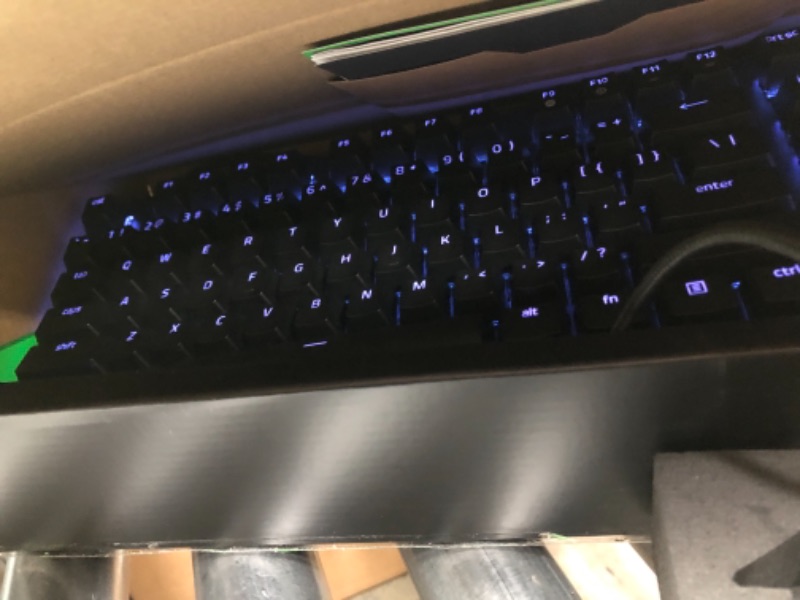 Photo 3 of *-Razer BlackWidow V3 Pro Full Size Wireless Mechanical Green Switch Gaming Keyboard
