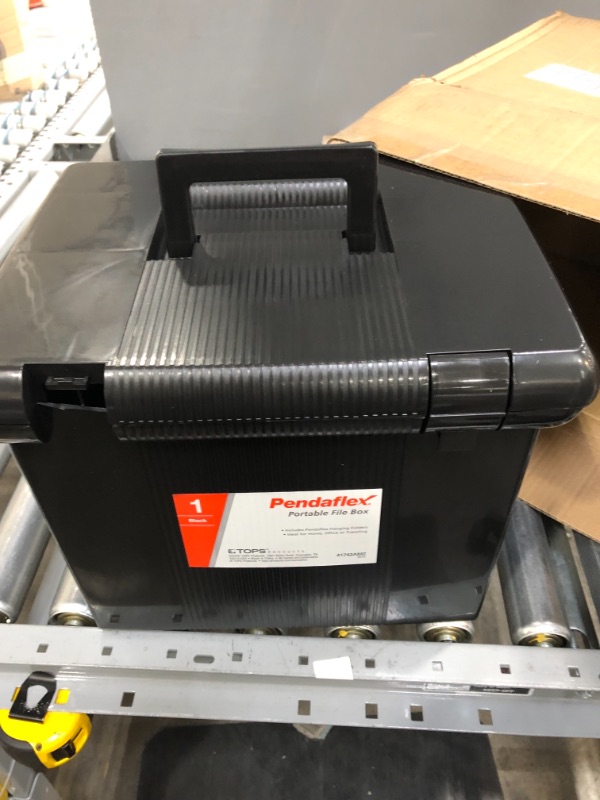 Photo 2 of Pendaflex Portable File Box with File Rails