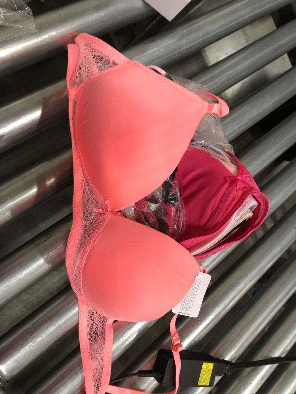 Photo 1 of 6CT GIRLS 36 XL BRAS