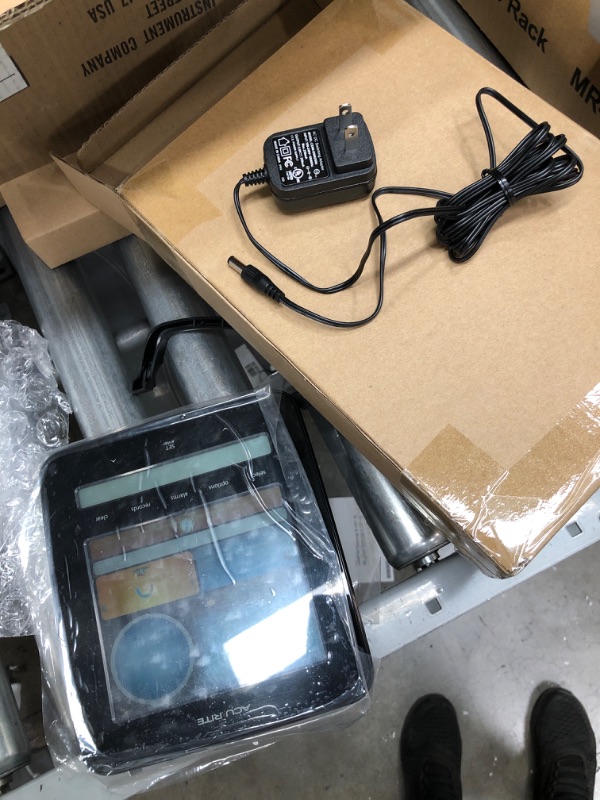 Photo 1 of AcuRite 06004M