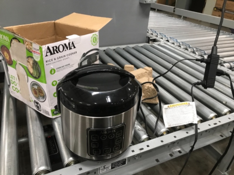 Photo 2 of **PARTS ONLY**
Aroma 8-Cup Programmable Rice & Grain Cooker, Steamer
