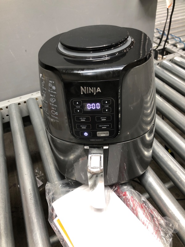 Photo 2 of Ninja - Air Fryer - Black/Gray
