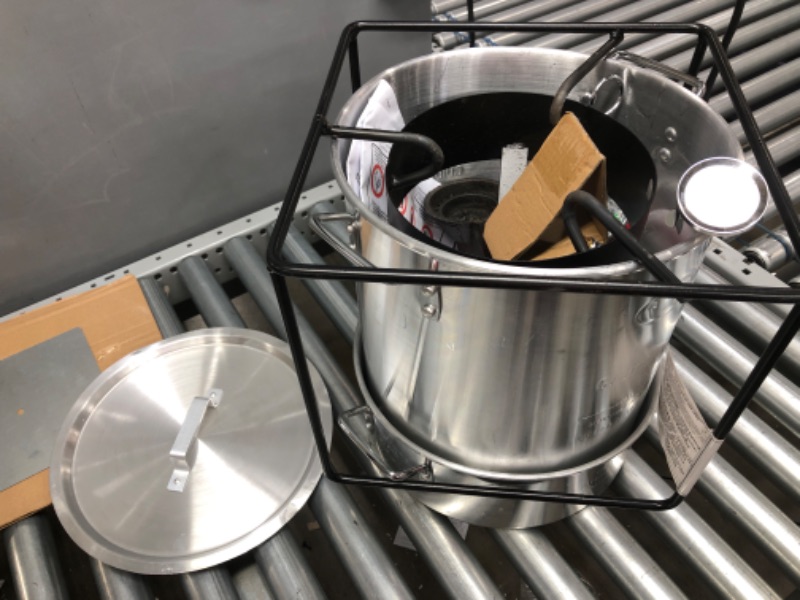 Photo 2 of (BENT LID) 
King Kooker - Frying/Boiling Combination Kit (29Qt & 10Qt Pots)