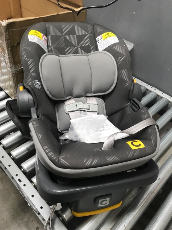 Photo 2 of manufacture date: 11/25/2021
Century Carry On 35 Lightweight Infant Car Seat, Metro
