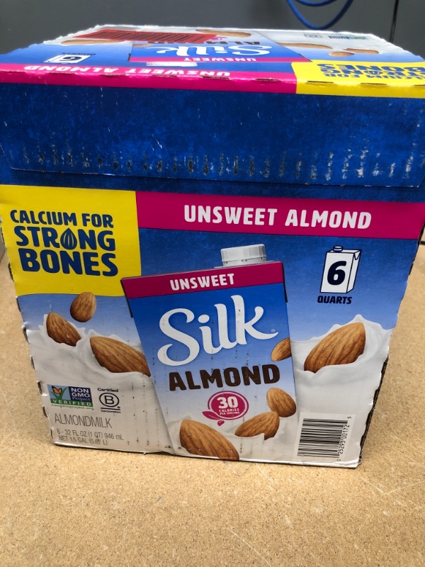 Photo 2 of (Pack of 6) Silk Shelf-Stable Unsweetened Almond Milk, 1 Quart...EXP 09/02/2022.**NOT REFUNDABLE, SOLD AS IS**
