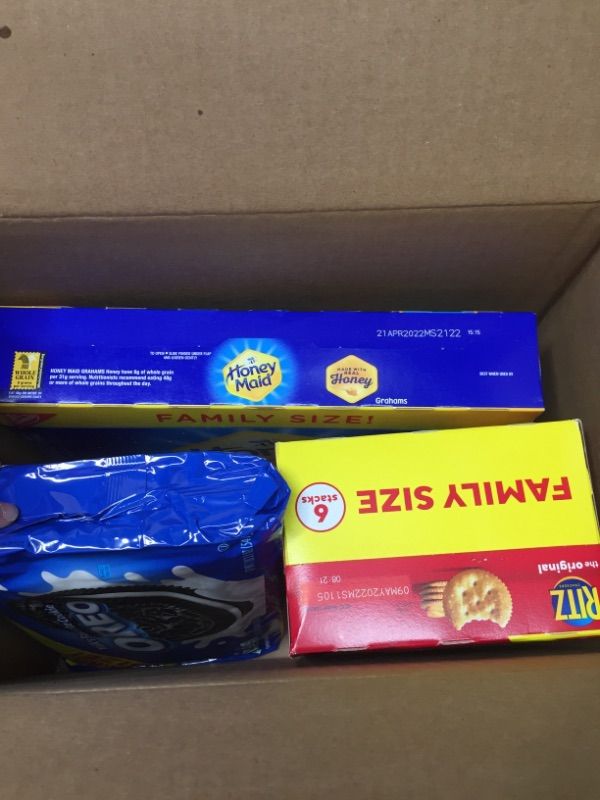 Photo 2 of *** non-refundable**
best by date 4/21/22
OREO Original Cookies, RITZ Crackers, Honey Maid Graham Crackers Variety Pack, Family Size, 3 Packs