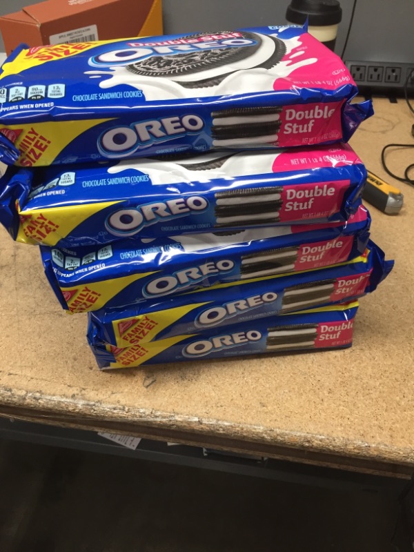 Photo 2 of ***NON-REFUNDABLE**
3 SLEEVES BEST BY 3/26/22
2 SLEEVES BEST BY 2/26/22
5 Nabisco Oreo Chocolate Sandwich Cookies, Double Stuf, 20 oz
