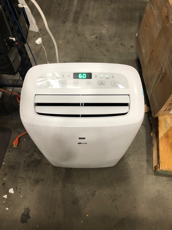 Photo 2 of LP0621WSR 115V 6000 BTU Doe Portable Air Conditioner, White
