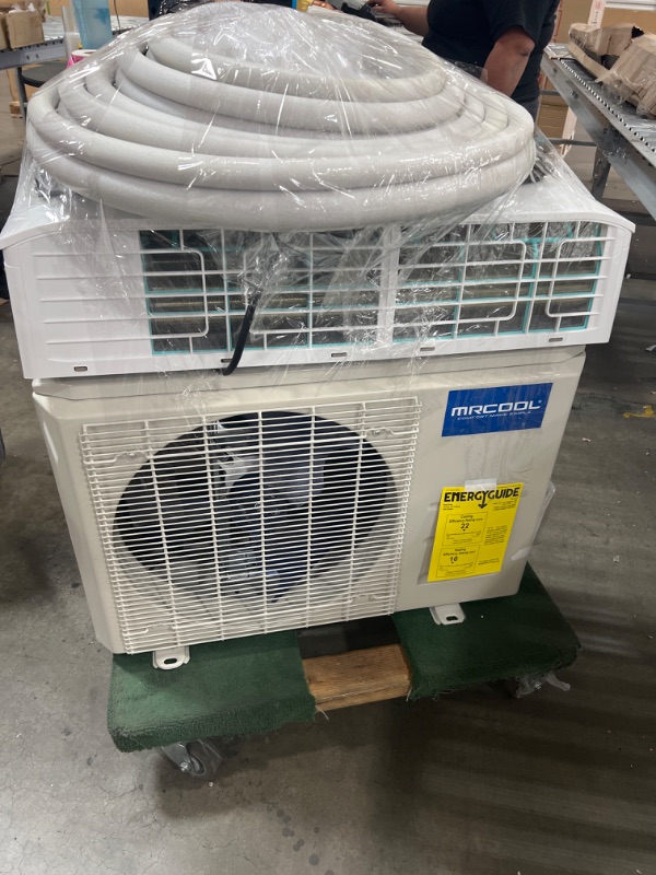 Photo 1 of MRCOOL - DIY-12-HP-115B25 DIY 12k BTU 22 SEER Ductless Heat Pump Split System 3rd Generation - Energy Star 120v (DIY-12-HP-115B)
