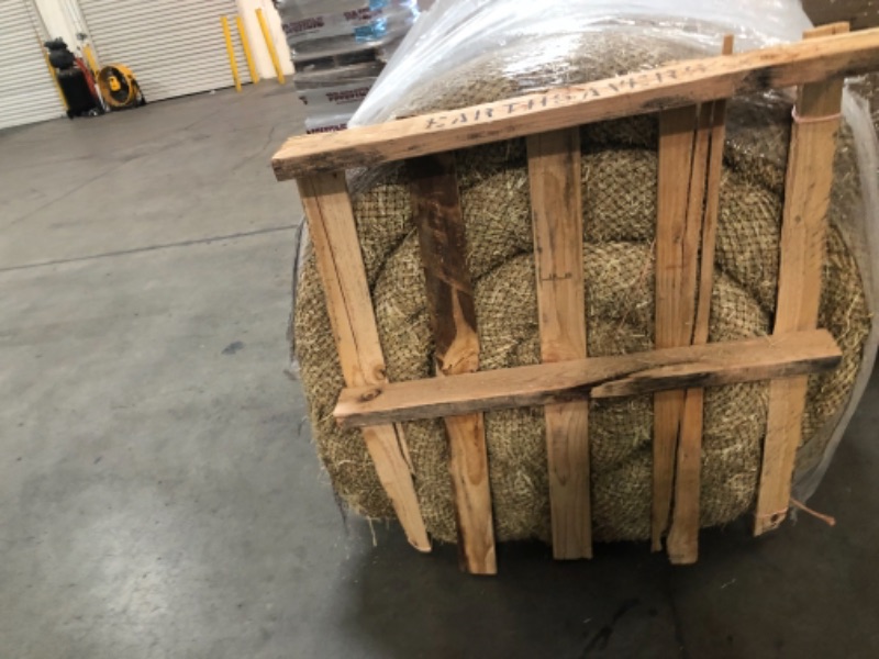 Photo 2 of (PALLET QUANTITY: 12 UNITS) VPC
8 in. x 25 ft. Straw Wattle