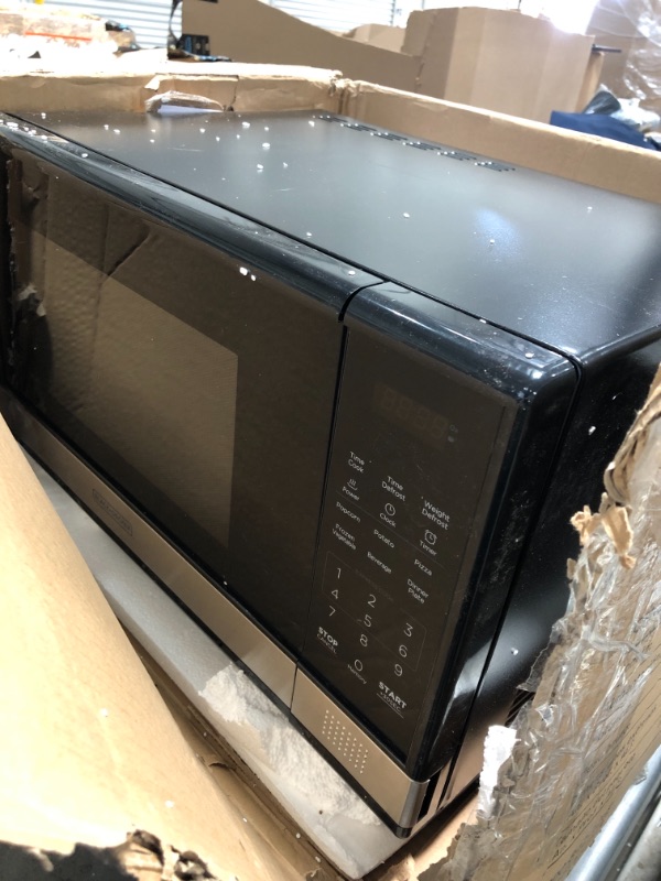 Photo 2 of *selling for PARTS ONLY *...Black+decker Em031mb11 Digital Microwave Oven with Turntable Push-Button Door,Ch