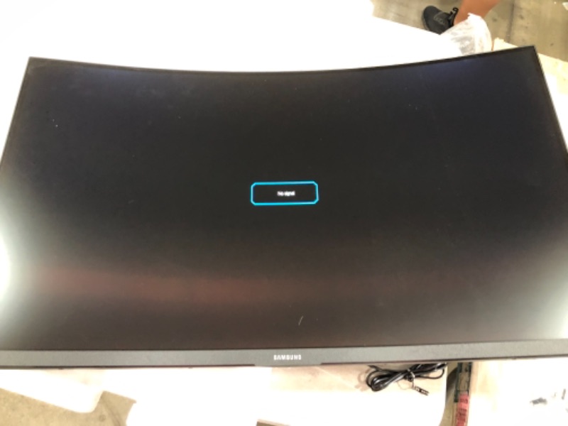 Photo 3 of SAMSUNG 32" Odyssey G3 Ultrawide Gaming Monitor, 1500R Curved Display, 165Hz, 5ms, AMD FreeSync Premium, Borderless Design, Eye Saver Mode, Black (LC32G35TFQNXZA)
