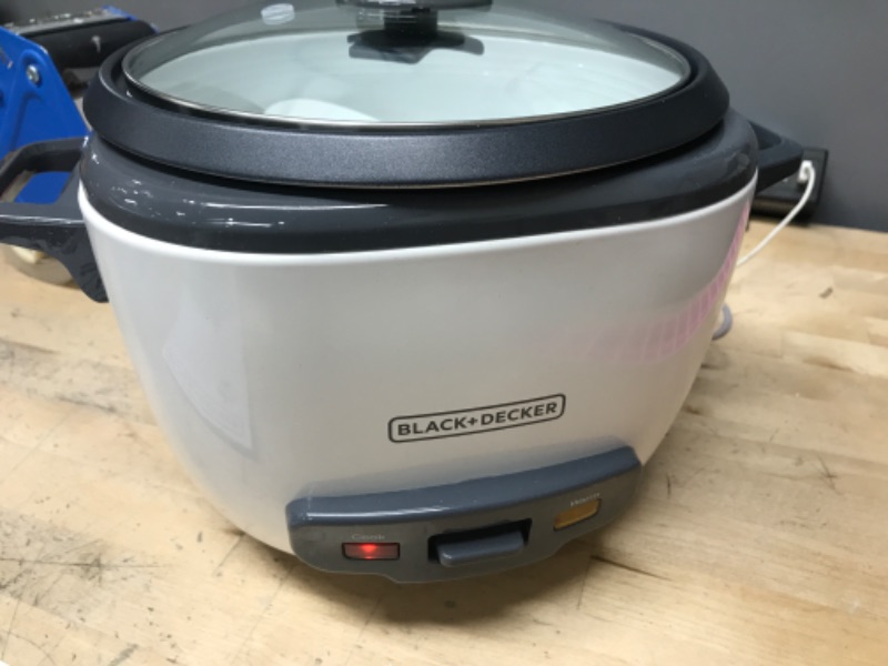 Photo 2 of BLACK+DECKER 16-Cup Cooked/8-Cup Uncooked Rice Cooker and Food Steamer, White