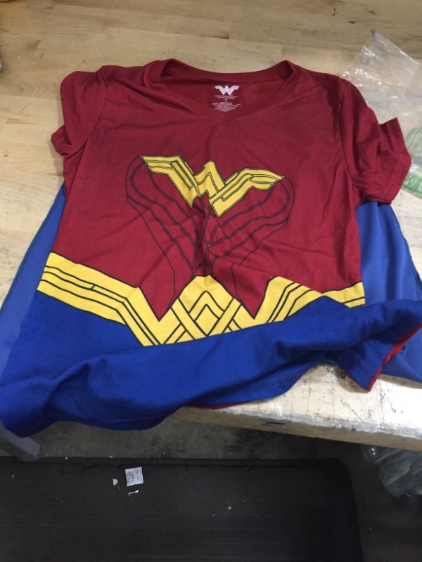 Photo 1 of LARGE WONDER WOMAN SHIRT AND CAPE
