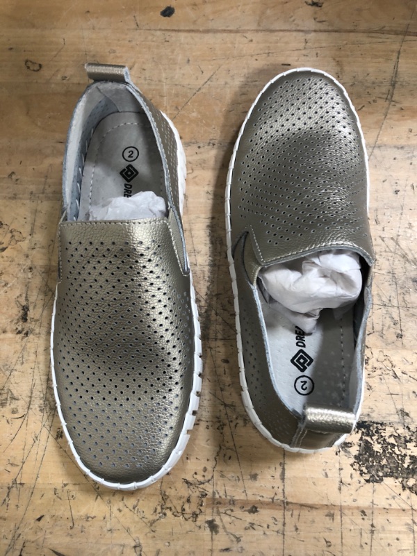 Photo 2 of Dream Pairs Kids Slip-On Shoes Comfort Breath Flats Loafers Boys Girls Outdoor Casual Shoes ESSA-K SILVER SIZE: 2
