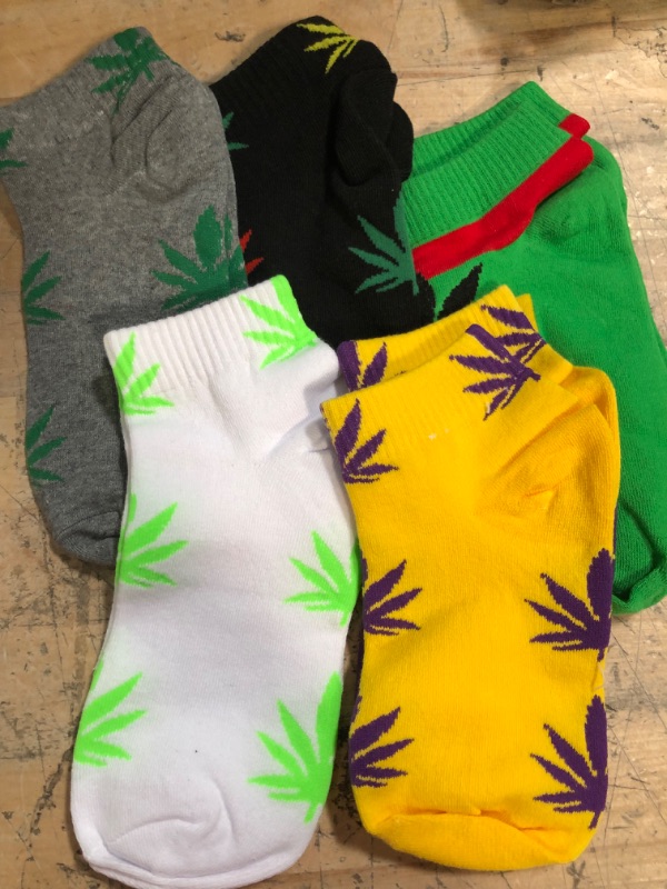 Photo 2 of 5 Pairs Unisex Marijuana Weed Leaf Printed Cotton Short Boat Socks Casual Ankle Socks US 5-10.5, COLORS VERY 
