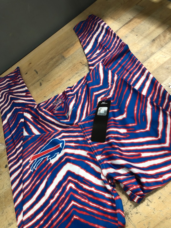 Photo 1 of Buffalo Bills NFL Majestic Zubaz Women's Graphic Leggings LARGE 

