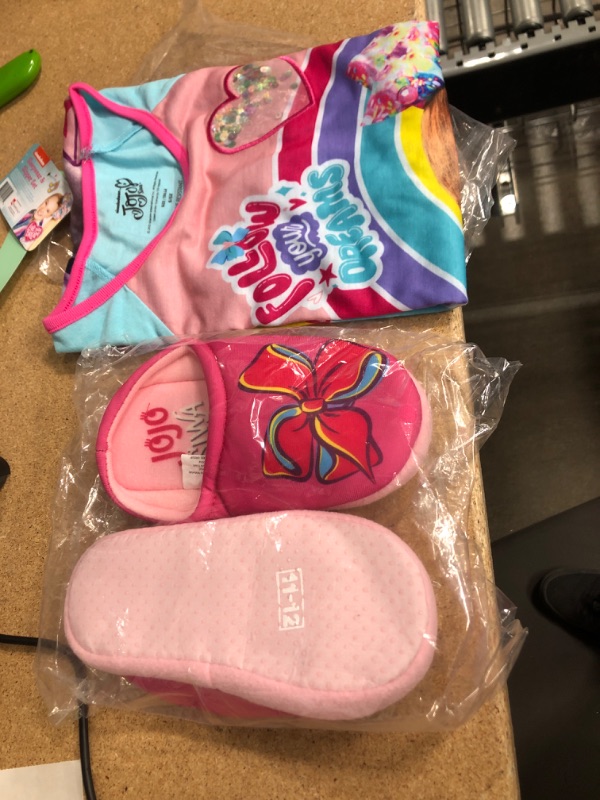 Photo 2 of JoJo Siwa Long Girls Pajama Set with Slippers, Dorm Pajama Girls sizes 6/6X 