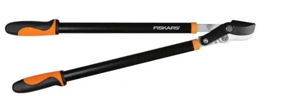 Photo 1 of (CHIPPED BLADE)
Fiskars 28 in. Power-Lever Bypass Lopper