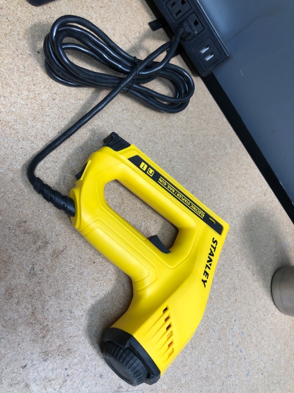 Photo 2 of "Stanley TRE550 Heavy-Duty Quick Jam Clear Electric Staple/Brad Nail Gun"
