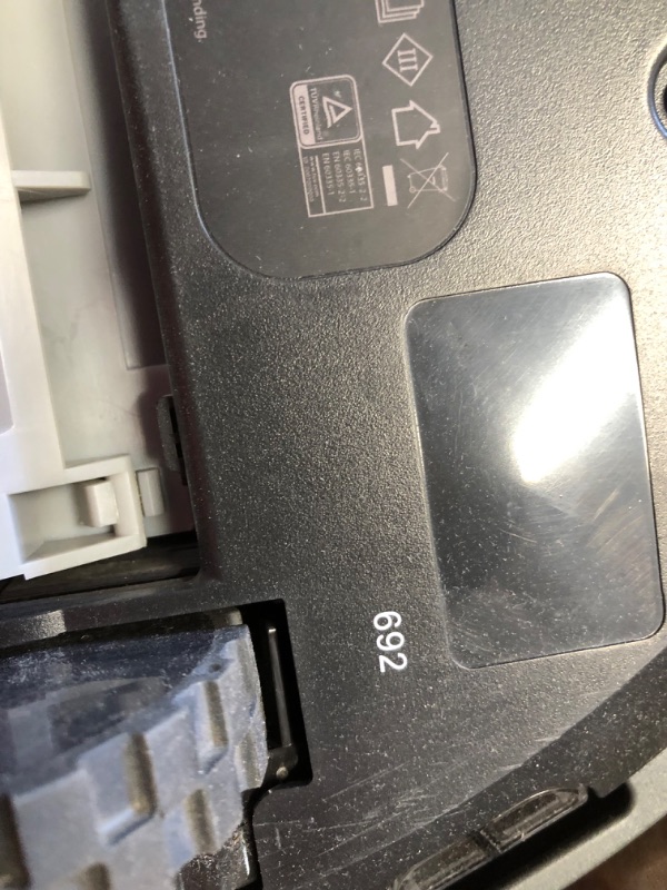 Photo 1 of iRobot Roomba 692 Robot Vacuum