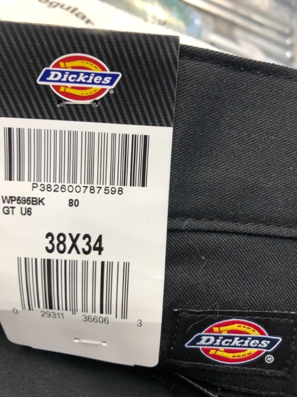 Photo 2 of Dickies Men's Regular Fit Straight Leg Cargo Pant Black, 38" - Men's Work Bottoms at Academy Sports
Size: 38x34
