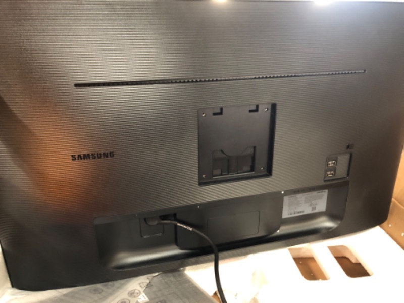 Photo 3 of Samsung 32? Class FHD 1080p Smart Monitor
