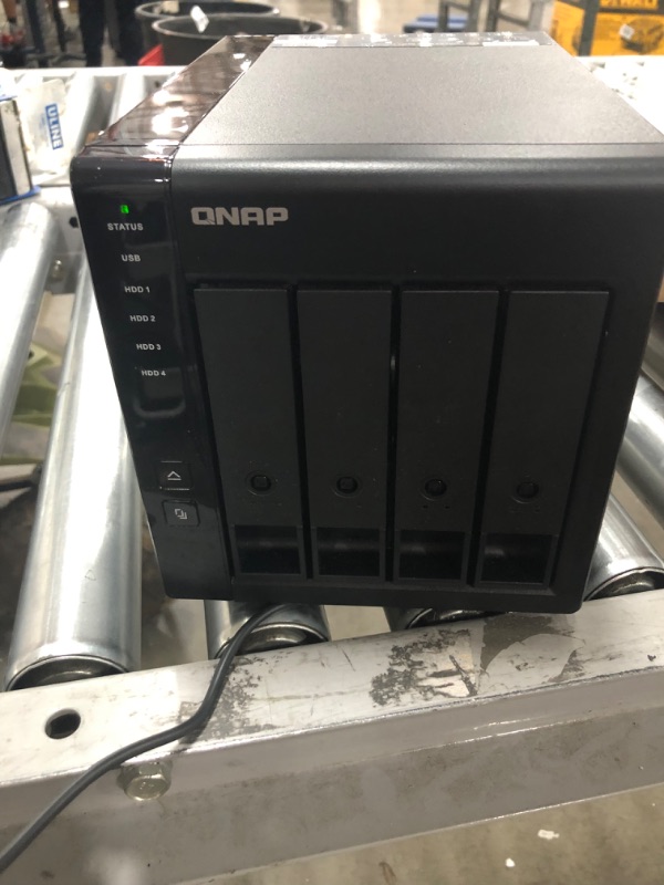 Photo 2 of QNAP TR-004 4 Bay USB Type-C Direct Attached Storage (DAS) with hardware RAID (Diskless)
