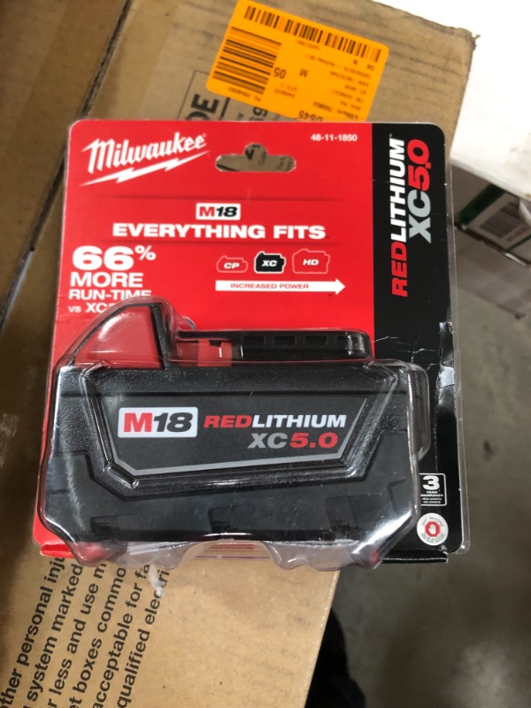 Photo 3 of Milwaukee 48-11-1850 M18 Redlithium 5.0Ah Bat Pack
