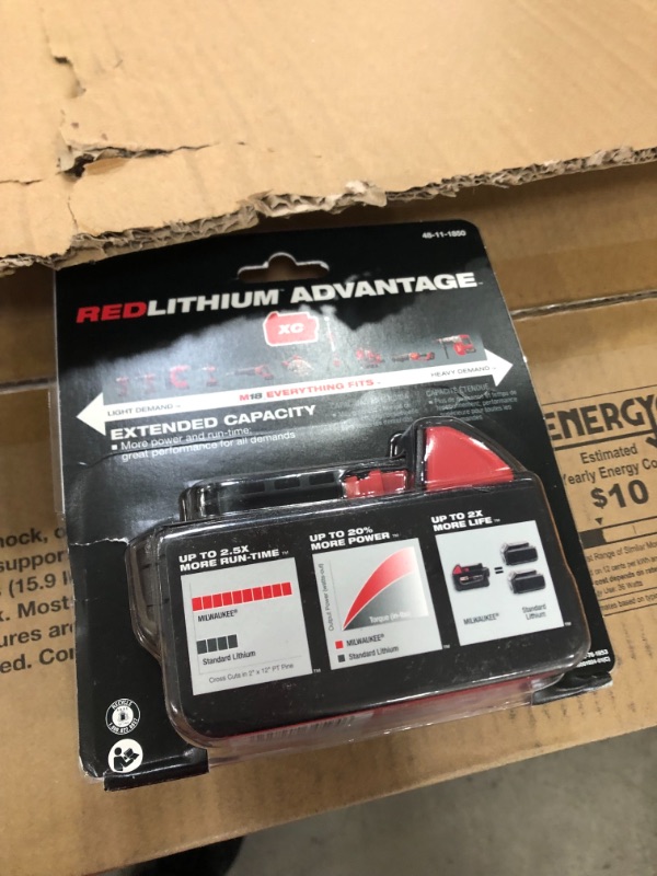 Photo 4 of Milwaukee 48-11-1850 M18 Redlithium 5.0Ah Bat Pack
