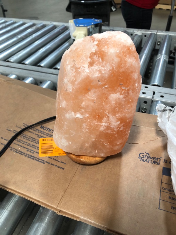 Photo 2 of DOES NOT GLOW/FUNCTION WBM Himalayan
8.32 in. Pink Ionic Hand Carved Natural Crystal Salt Lamp