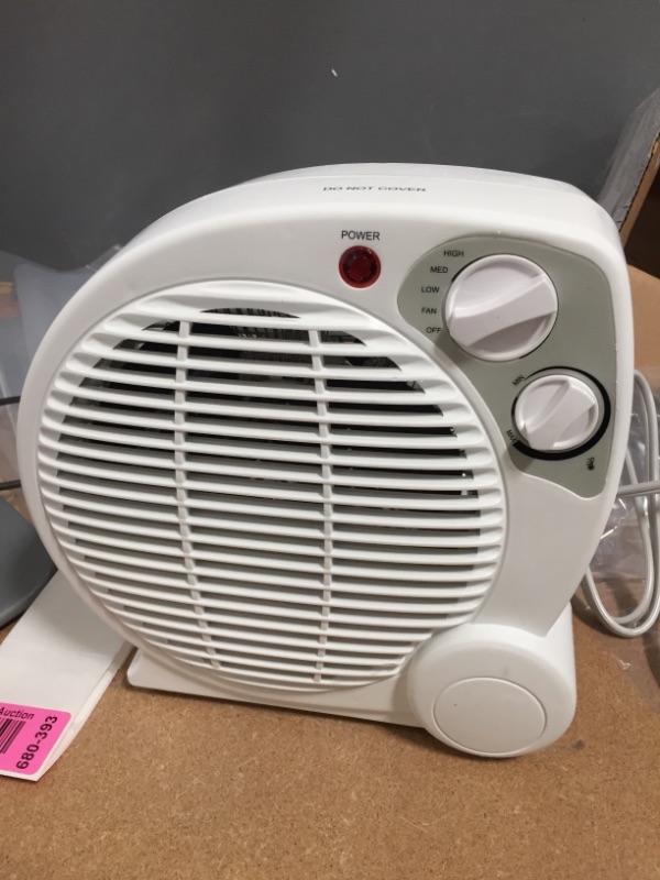 Photo 4 of 1500-Watt Electric Fan Forced Portable Heater
