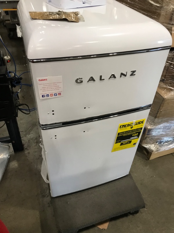 Photo 2 of Galanz GLR31TWEER 3.1 Cu. Ft. Retro Compact Refrigerator Dual Doors True Top Freezer, White
