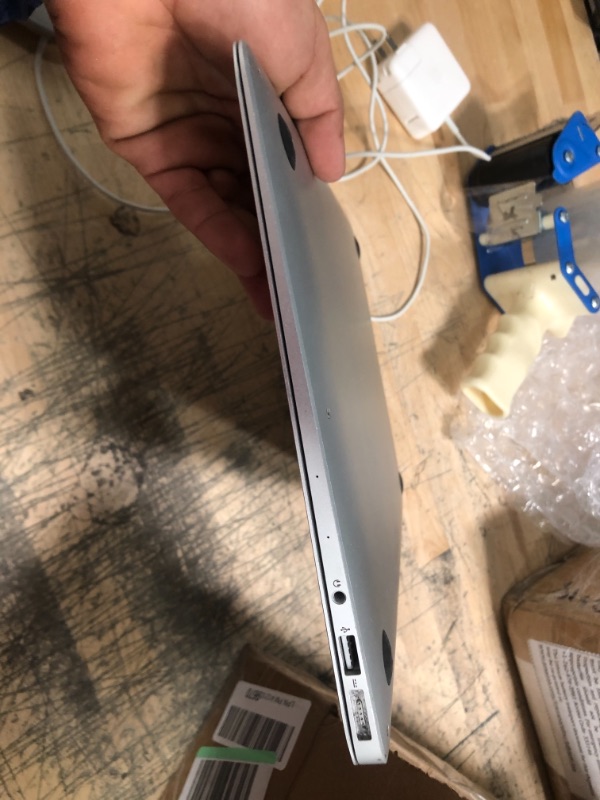 Photo 1 of MACBOOK AIR A1466 13-inch 