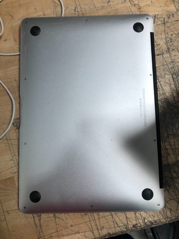 Photo 3 of MACBOOK AIR A1466 13-inch 