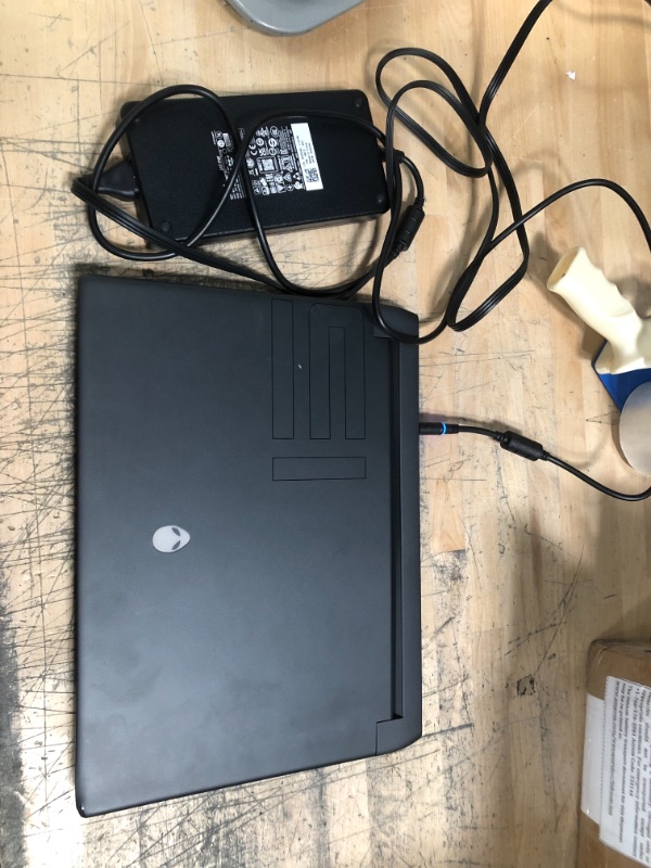 Photo 8 of Alienware M15 R6 Gaming Laptop, 15.6 inch QHD 240Hz Display, Intel Core i7-11800H, 16GB DDR4 RAM, 512GB SSD, NVIDIA GeForce RTX 3060 6GB GDDR6, Windows 11 Home