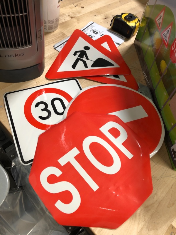 Photo 2 of Kiddie Play Traffic Light Toys for Kids with 5 Street Signs
