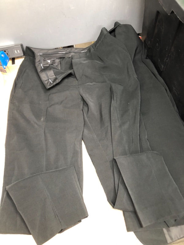 Photo 1 of Calvin Klein extensible 3 piece suit Slim fit size 20 regular