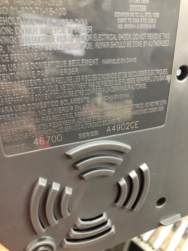 Photo 3 of Hamilton Beach Craft Programmable Automatic Coffee Maker Brewer or Manual Pour Over Dripper with 5 Strengths and Integrated Scale, 8 Cups, Includes Cone Filter Set, White (46700)
