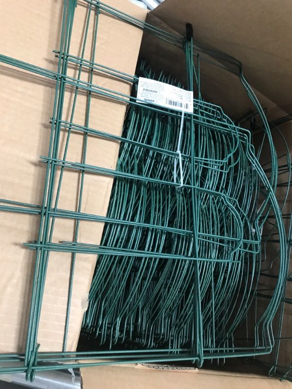 Photo 2 of **PACK OF 16** 18 in. Cathedral Steel Wire Folding Fence
