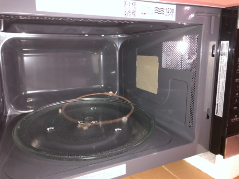 Photo 3 of 

Panasonic 1.6 cu. ft. Countertop Microwave in Stainless Steel Built-In Capable with Inverter Technology and Genius Sensor Cooking