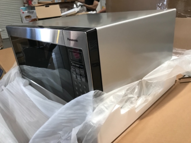 Photo 5 of Panasonic Microwave Oven NN-SN766S Stainless Steel Countertop/Built-In with Inverter Technology and Genius Sensor, 1.6 Cubic Foot, 1250W
