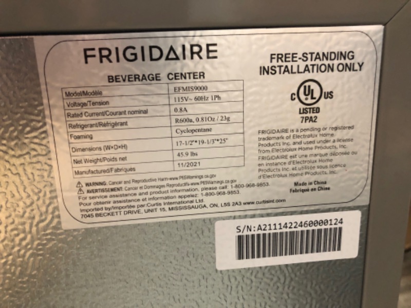 Photo 6 of Frigidaire Professional Frigidaire, 2.6 Cu Ft Stainless Steel Beverage Centre - 60 Cans Stainless Steel
