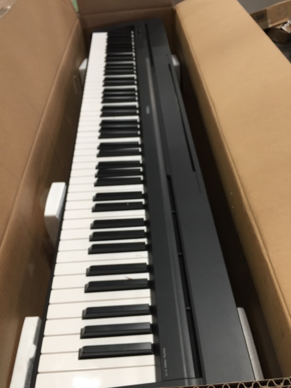 Photo 5 of YAMAHA P71 88-Key Weighted Action Digital Piano with Sustain Pedal and Power Supply (Amazon-Exclusive)