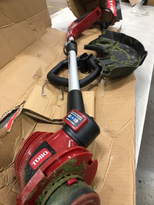 Photo 2 of **MINOR WARE**UNABLE TO TEST** Toro 51480 Corded 14-Inch Electric Trimmer/Edger
