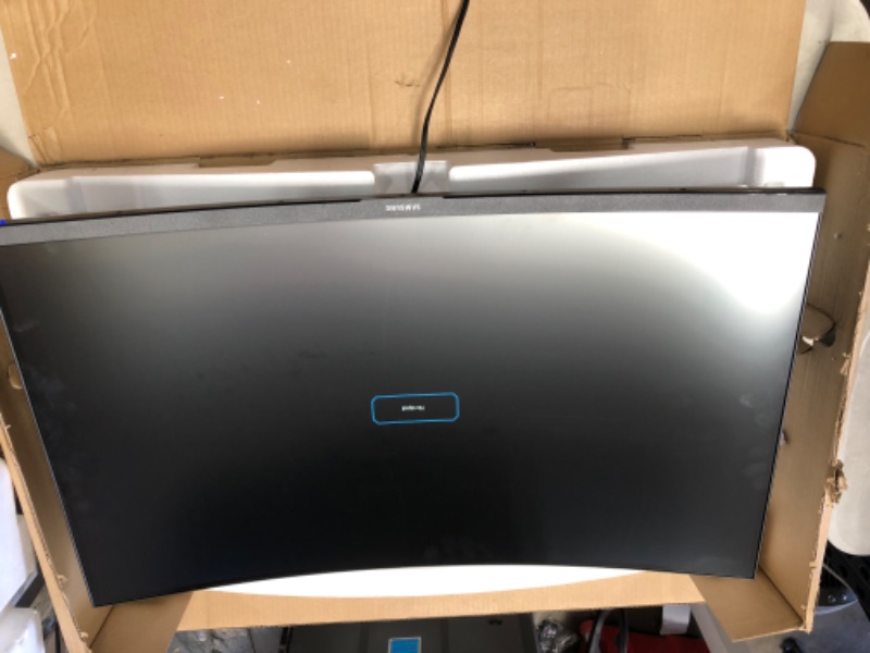 Photo 5 of SAMSUNG Odyssey G7 Series 27-Inch WQHD (2560x1440) Gaming Monitor, 240Hz, Curved, 1ms, HDMI, G-Sync, FreeSync Premium Pro (LC27G75TQSNXZA)
