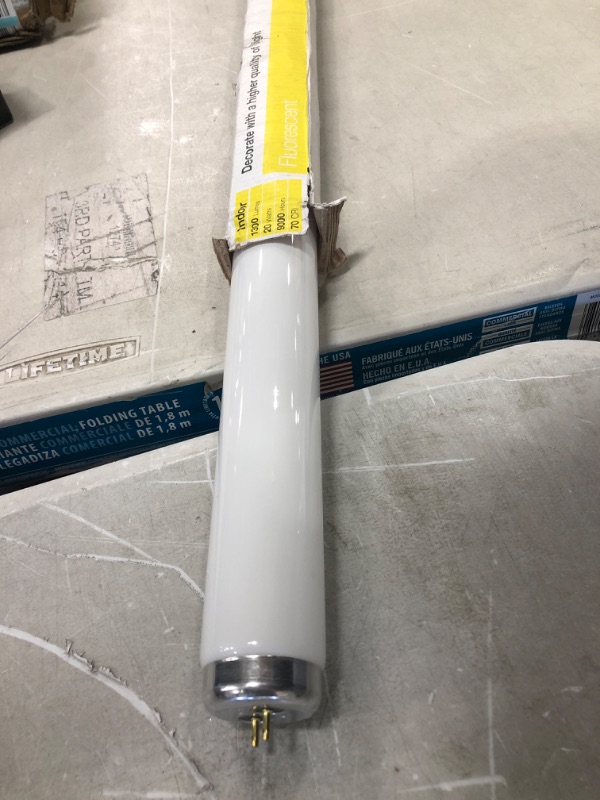 Photo 3 of ***UNABLE TO TEST** Sylvania Sylvania Fluorescent Glass Tube - T12 - 20-Watt - 24-in L - Medium Bi-Pin Base 22252
