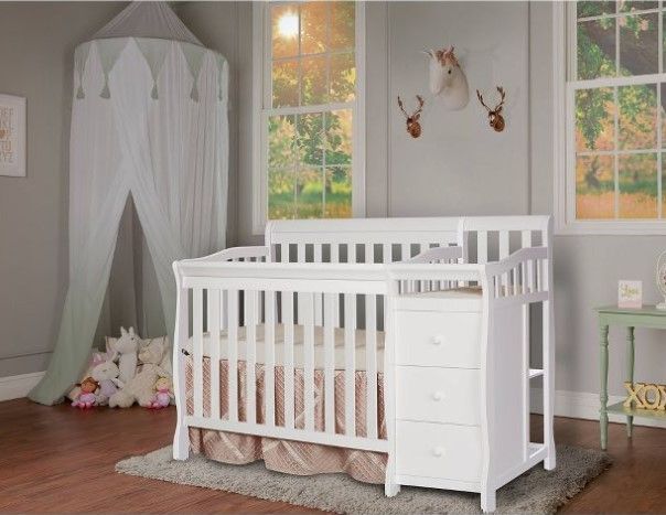 Photo 1 of Dream On Me Jayden 4-in-1 Mini Convertible Crib And Changer in white, Greenguard Gold Certified , 56.75x29x41 Inch (Pack of 1)