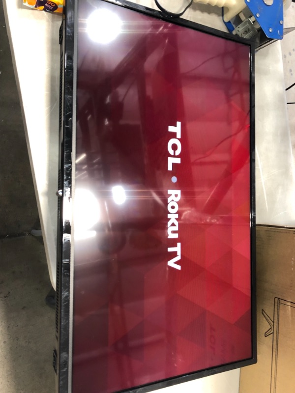 Photo 2 of TCL 32-inch 3-Series 720p Roku Smart TV - 32S335, 2021 Model