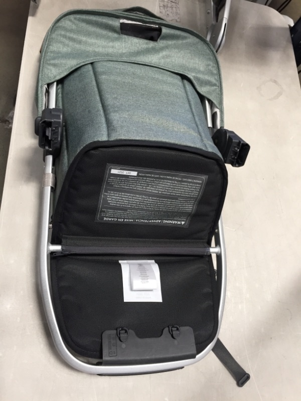 Photo 1 of **MISSING PARTS** UPPAbaby VISTA V2 Stroller - EMMETT (green melange/silver/saddle leather)
